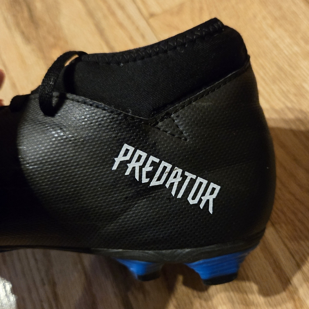 Adidas Predator Boys' Soccer Cleats - Picture 3 of 5